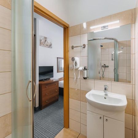 Hotel Tanzanit Jesiona Екстериор снимка