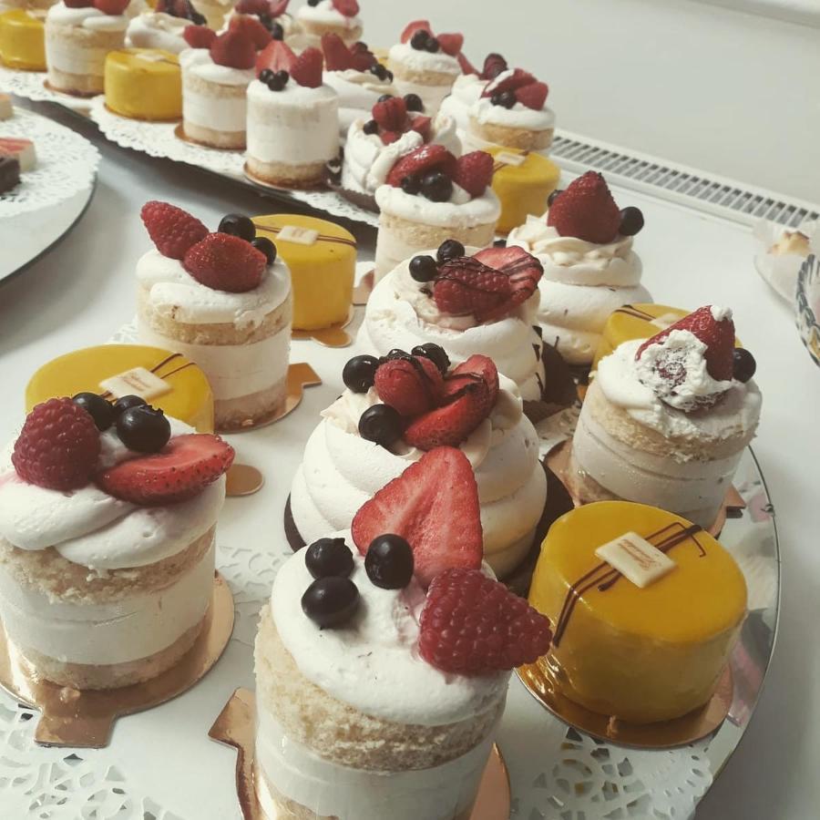 Hotel Tanzanit Jesiona Екстериор снимка