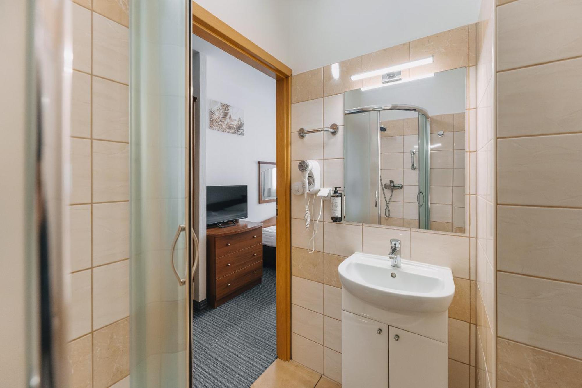 Hotel Tanzanit Jesiona Екстериор снимка