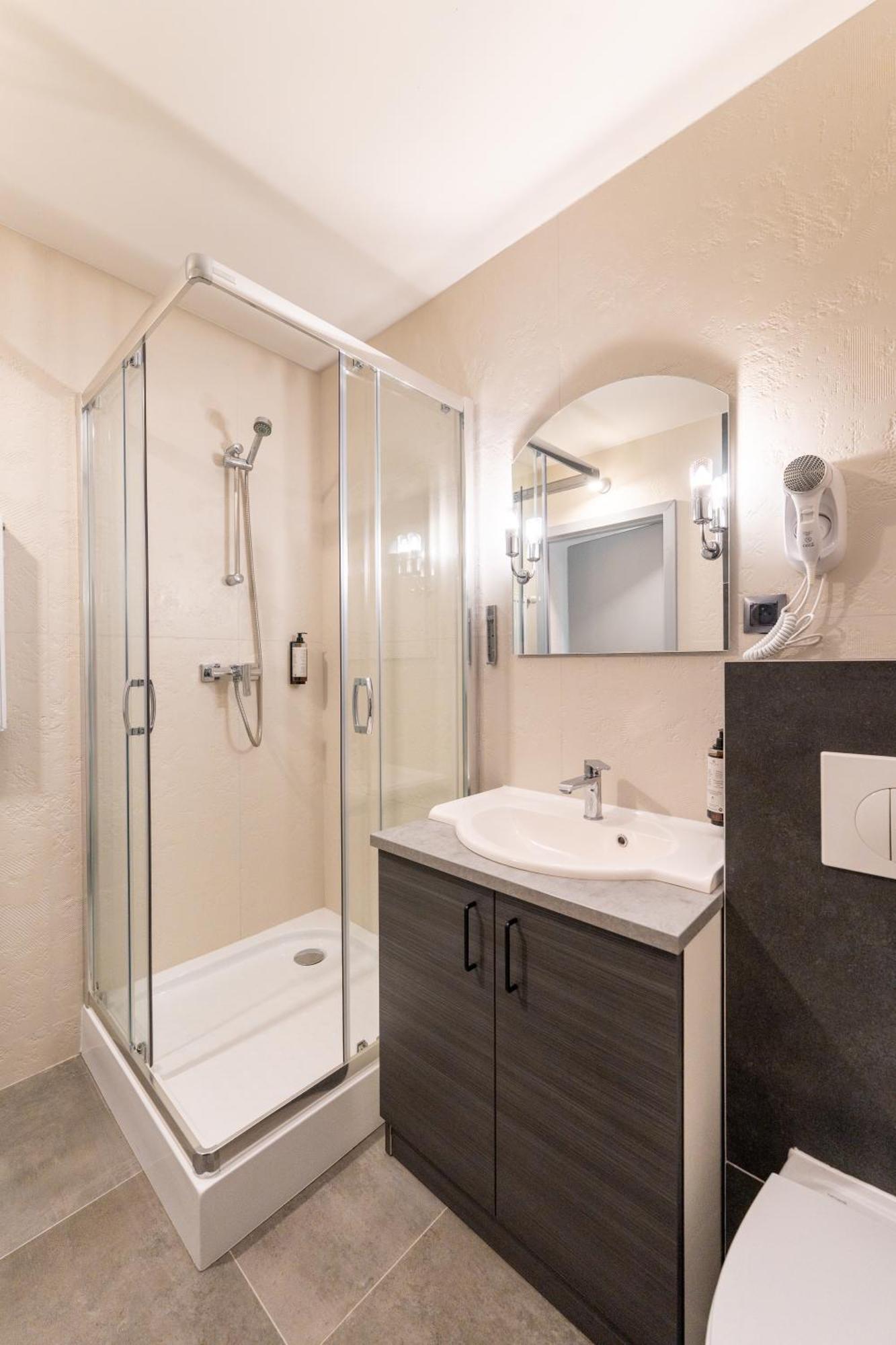 Hotel Tanzanit Jesiona Екстериор снимка