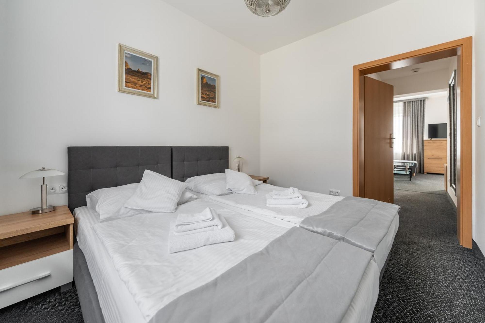 Hotel Tanzanit Jesiona Екстериор снимка