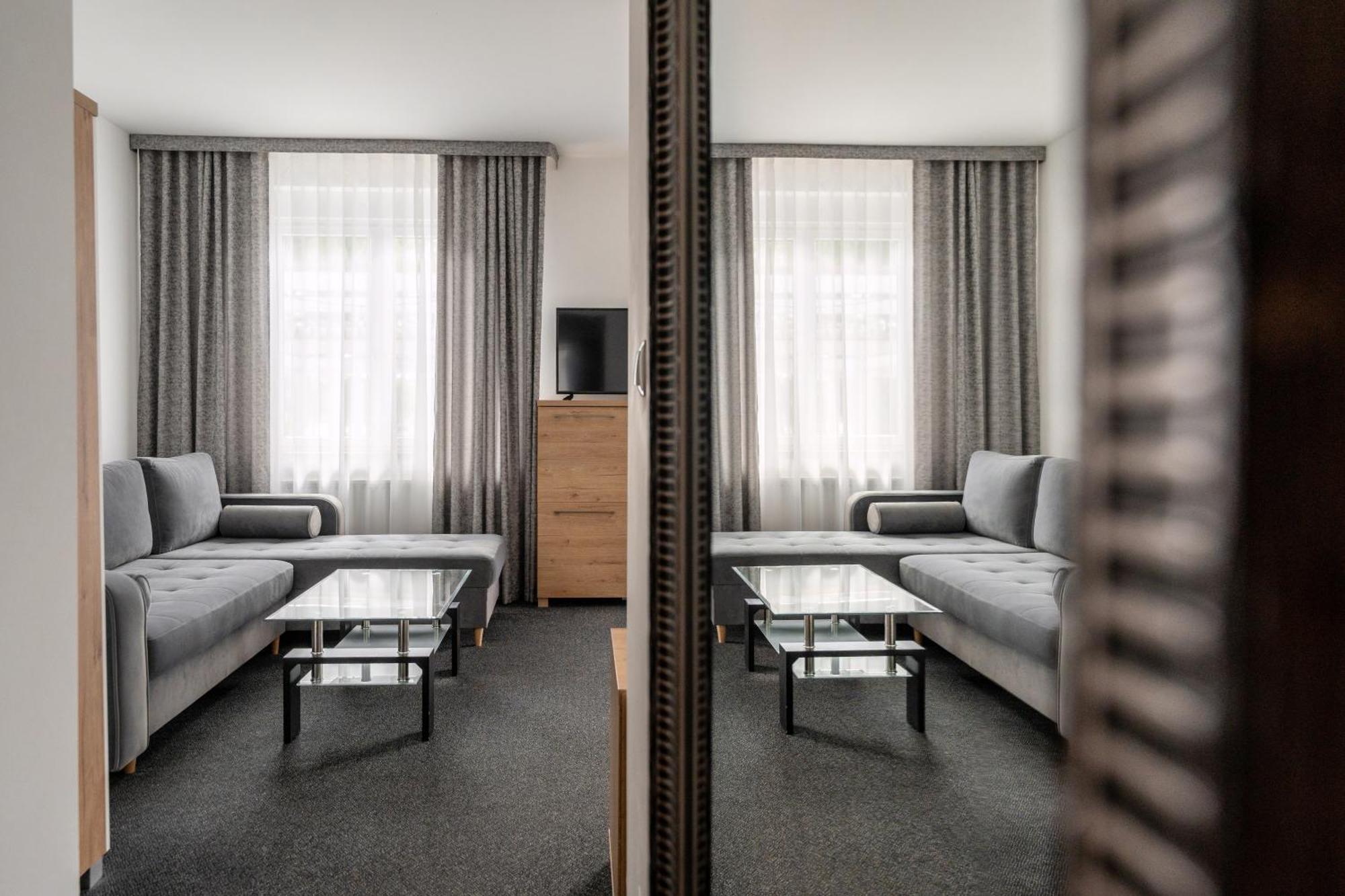 Hotel Tanzanit Jesiona Екстериор снимка