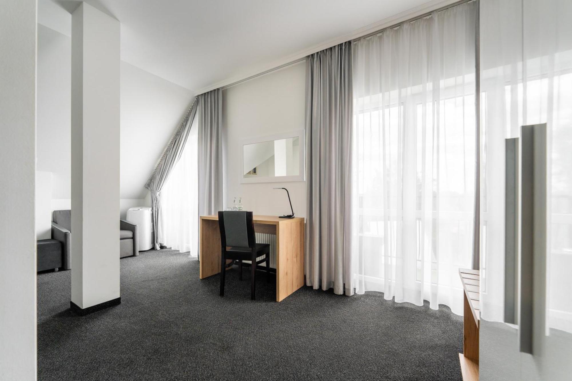 Hotel Tanzanit Jesiona Екстериор снимка